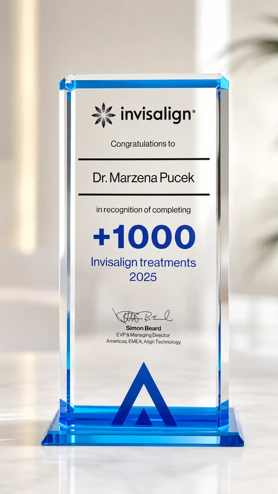 Ponad 1000 pacjentów skutecznie leczonych nakładkami Invisalign-Klinika Pięknego Uśmiechu-dr Marzena Pucek